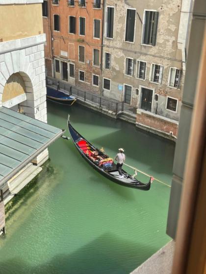 Casanova Fenice - Canal View - image 2