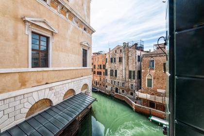 Casanova Fenice - Canal View - image 20