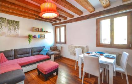 Nice apartment in Venezia with 2 Bedrooms and WiFi - image 11