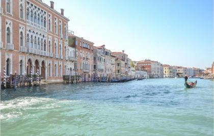 Stunning apartment in Venezia with 2 Bedrooms and WiFi - image 10