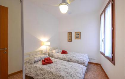 Stunning apartment in Venezia with 2 Bedrooms and WiFi - image 16