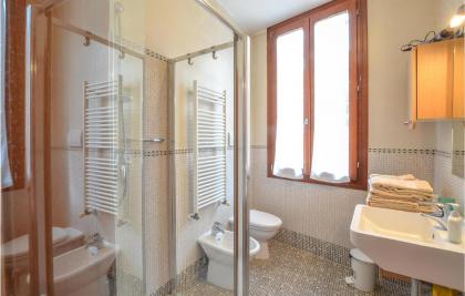 Stunning apartment in Venezia with 2 Bedrooms and WiFi - image 18