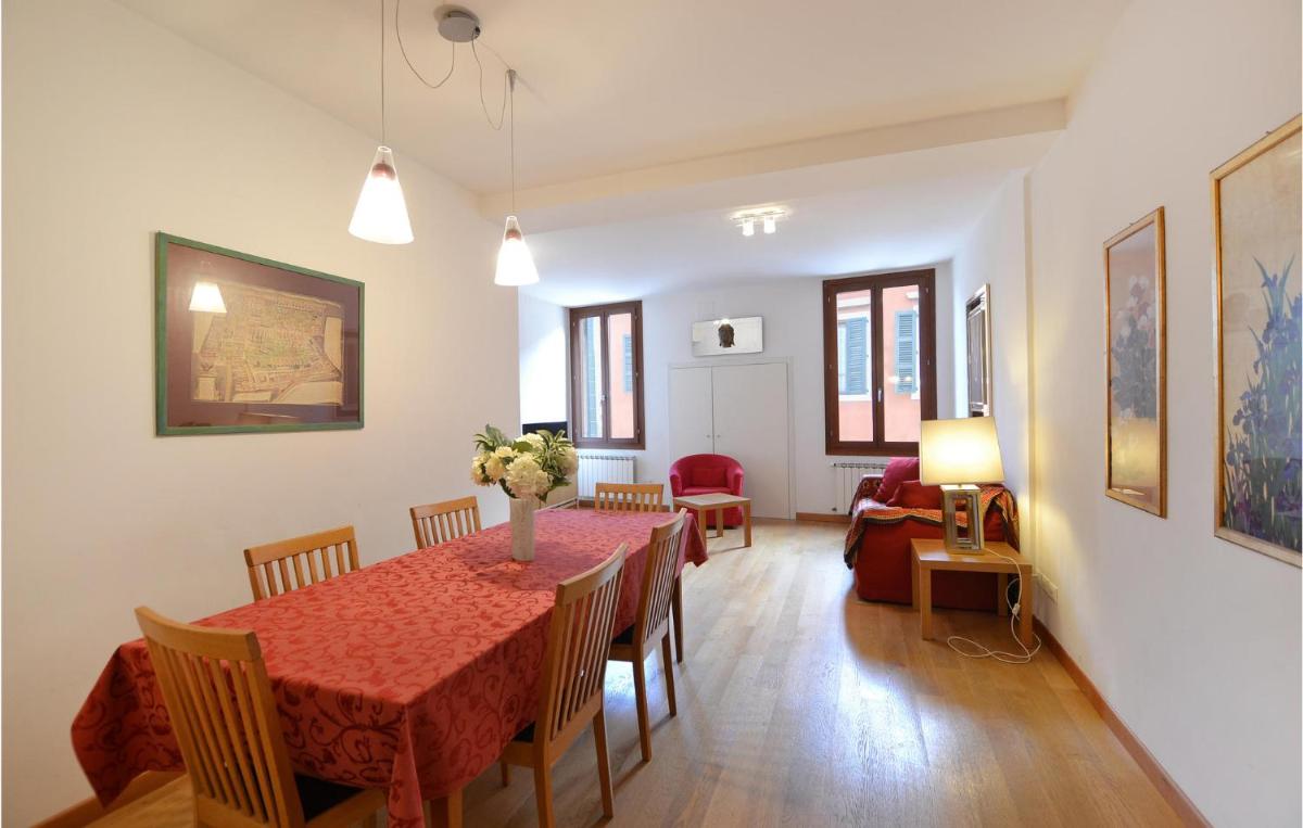 Stunning apartment in Venezia with 2 Bedrooms and WiFi - image 3