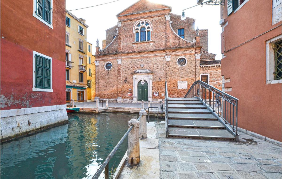 Stunning apartment in Venezia with 2 Bedrooms and WiFi - image 7