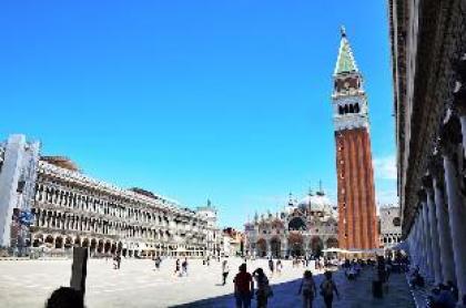 Venice My Friends Canal View - image 16