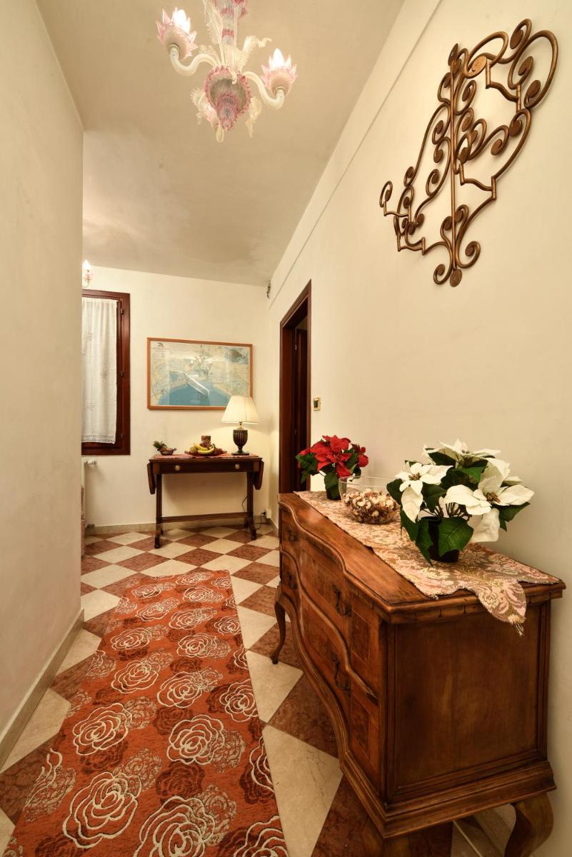 Anzolo Palace - Rooms & Apartments - image 2