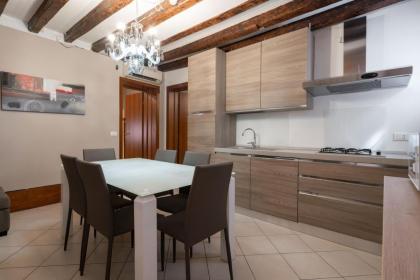 Design Palace Apartment by Wonderful Italy - image 2