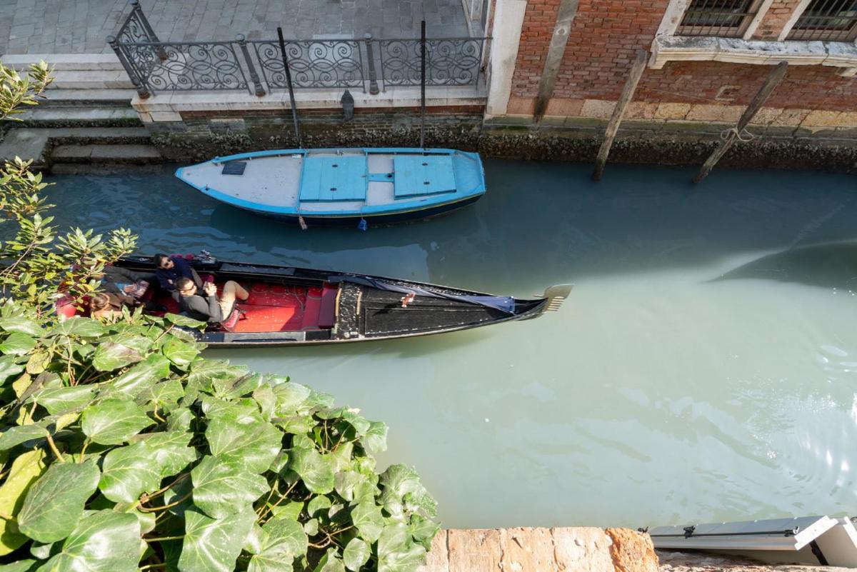 Apartments in San Marco with Canal View by Wonderful Italy - image 7