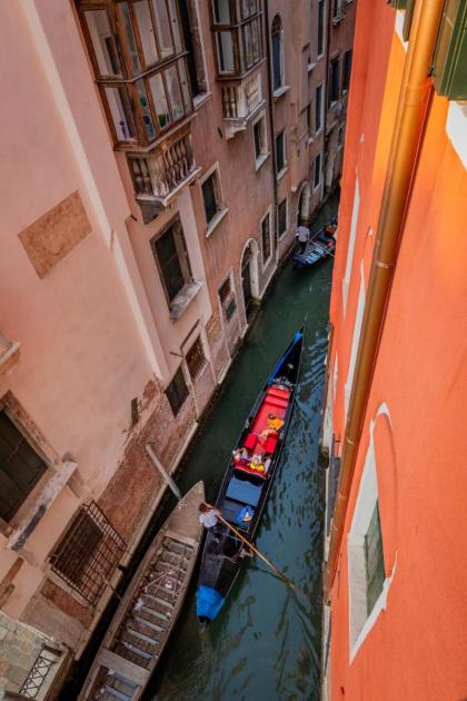 La Veneziana Boutique Rooms - image 12