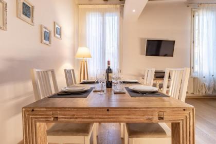 Italian Experience-San Zaccaria Boutique Apartment - image 11