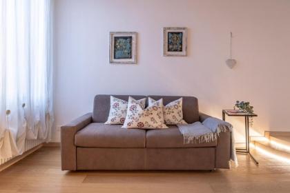 Italian Experience-San Zaccaria Boutique Apartment - image 17