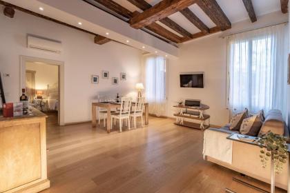 Italian Experience-San Zaccaria Boutique Apartment - image 8