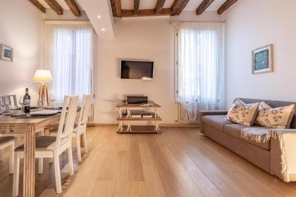 Italian Experience-San Zaccaria Boutique Apartment - image 9