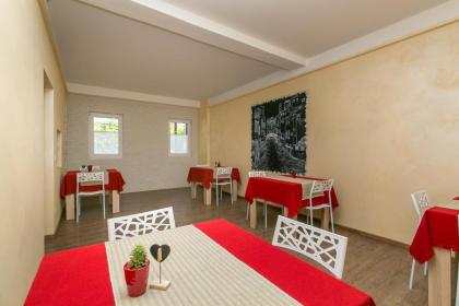 Red Lion Guest House - image 15