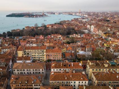 Tiepolo Apartment in the Biennale District R&R - image 17