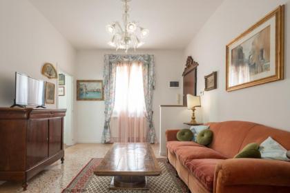 Tiepolo Apartment in the Biennale District R&R - image 8