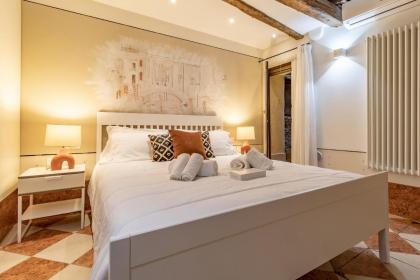 Italian Experience-Venice Boutique Apartment - image 17