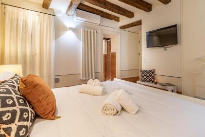 Italian Experience-Venice Boutique Apartment - image 18