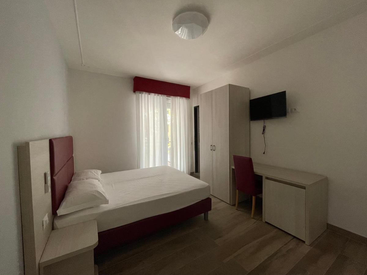 Hotel Hub Venice - image 2