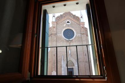 Frari Canal View (Historical Center) - image 16