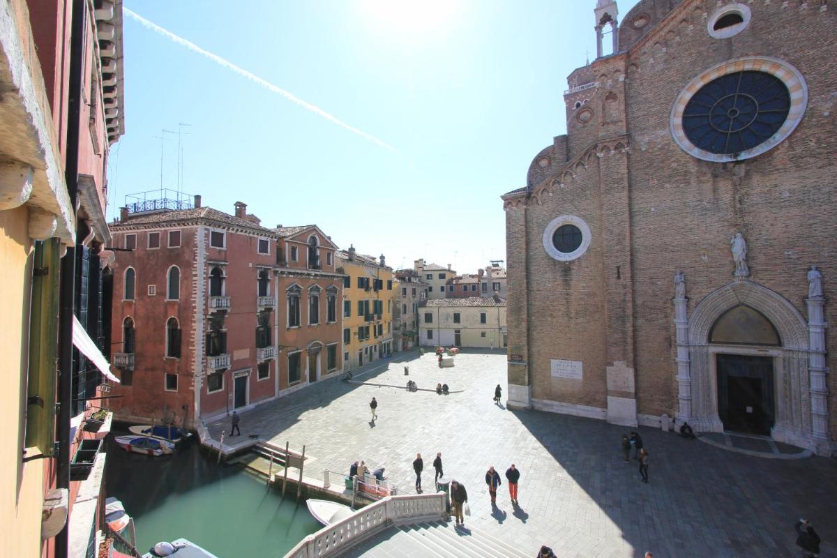 Frari Canal View (Historical Center) - image 2