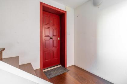 The Venice Red Door Apartment - image 11