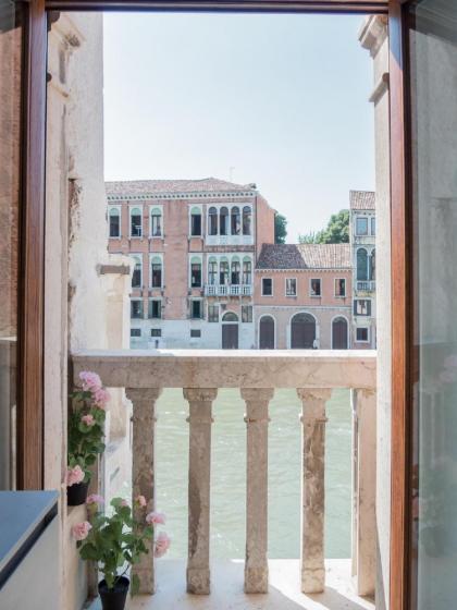 Palace Canal View by Wonderful Italy Venice 