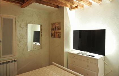 Beautiful Apartment In Venezia With Wifi And 1 Bedrooms 2 - image 18