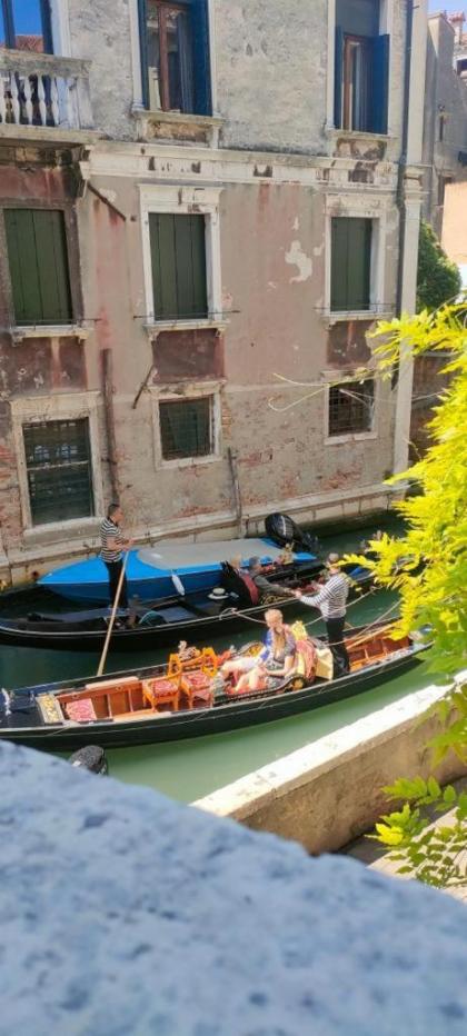 Cannaregio Romantic View Apartment - image 18