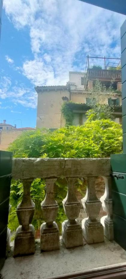 Cannaregio Romantic View Apartment - image 20