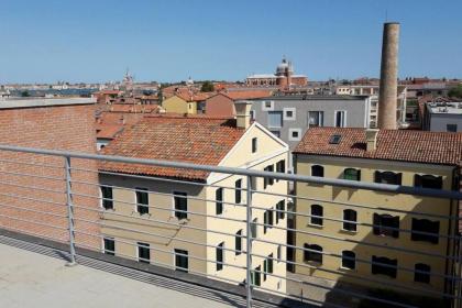 Romantic loft in Venezia - image 16