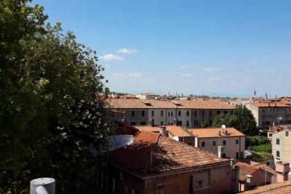 Romantic loft in Venezia - image 18