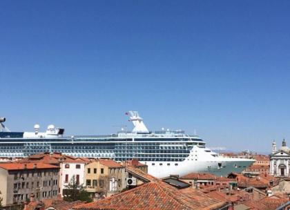 Romantic loft in Venezia - image 8