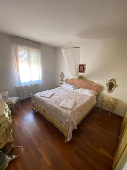 Eagle's Nest Venice Guest House - image 1