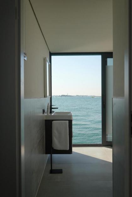 AQVA The Exclusive Water Loft in Venice - image 10