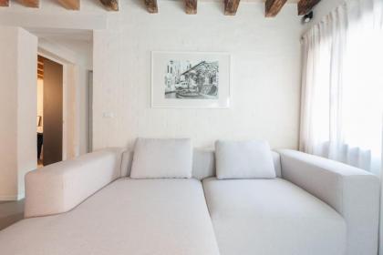 Ca' Ferrando brand new apartment experienced host! - image 6