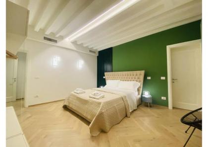 Sweet Time Venice Luxury San Marco Frezzaria apt! - image 11