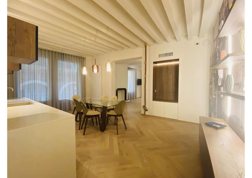 Sweet Time Venice Luxury San Marco Frezzaria apt! - image 6