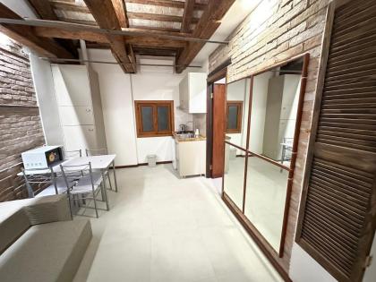 Venice Rainbow Apartments San Zaccaria 2 - image 11